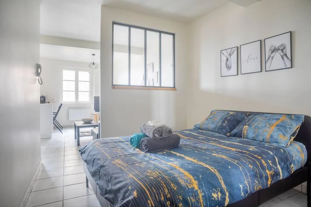 Le Charme De La Verriere Apartment Thiers France
