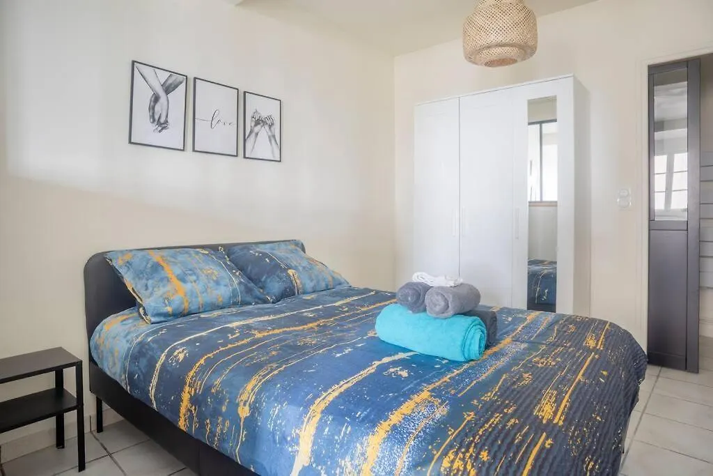 Le Charme De La Verriere Apartment Thiers 0*,  France